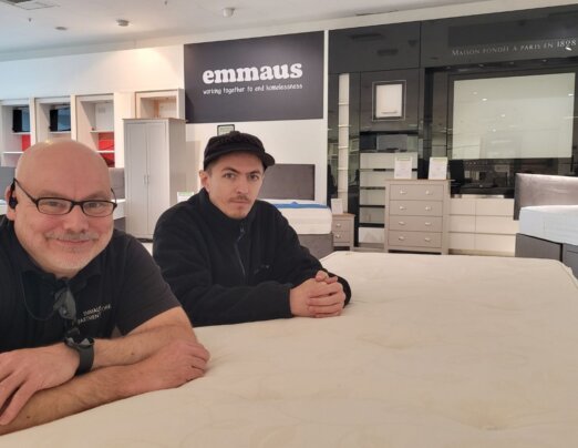Hotel donates beds