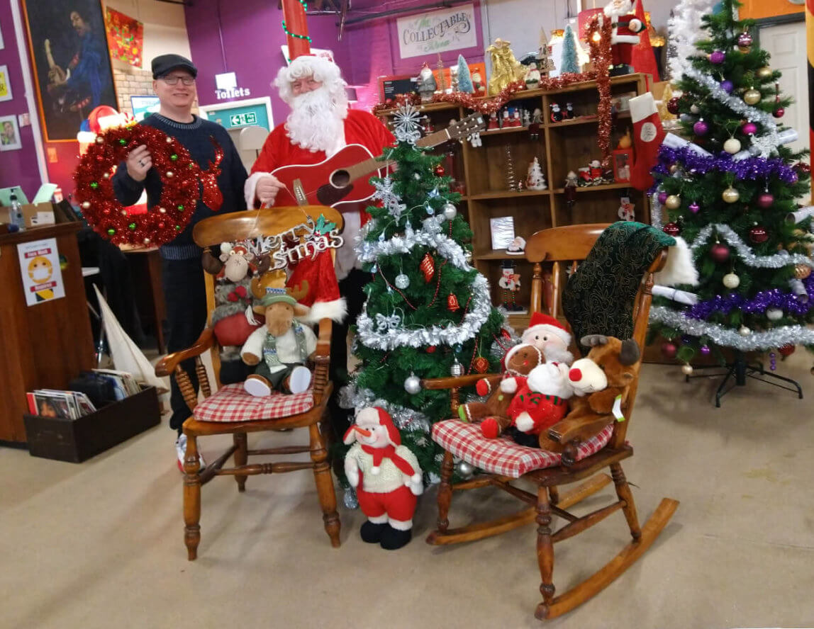 Shop second-hand this Christmas at Emmaus